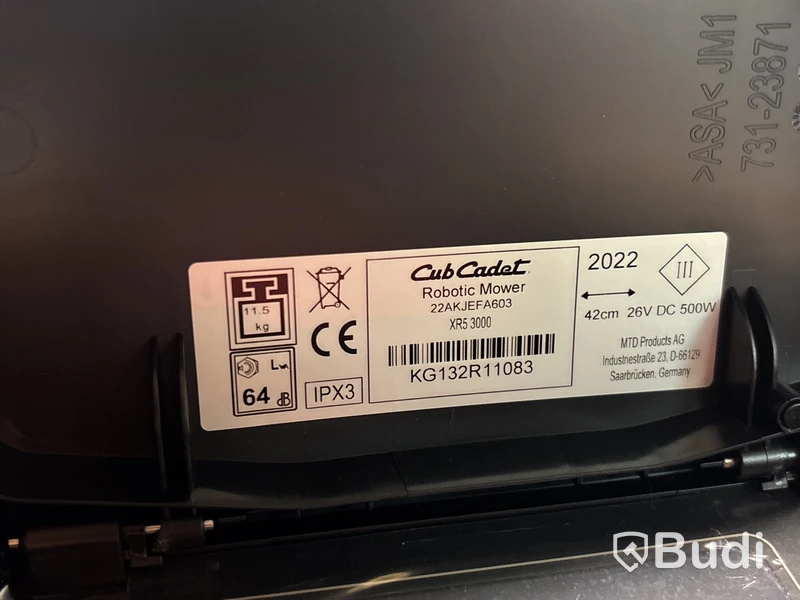 Robotgräsklippare Cub Cadet XR5 3000