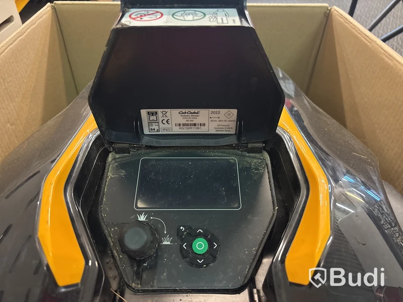 Robotgräsklippare Cub Cadet XR5 3000 - reklamation