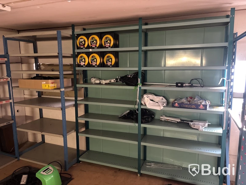 Plåthyllor 8 sektioner