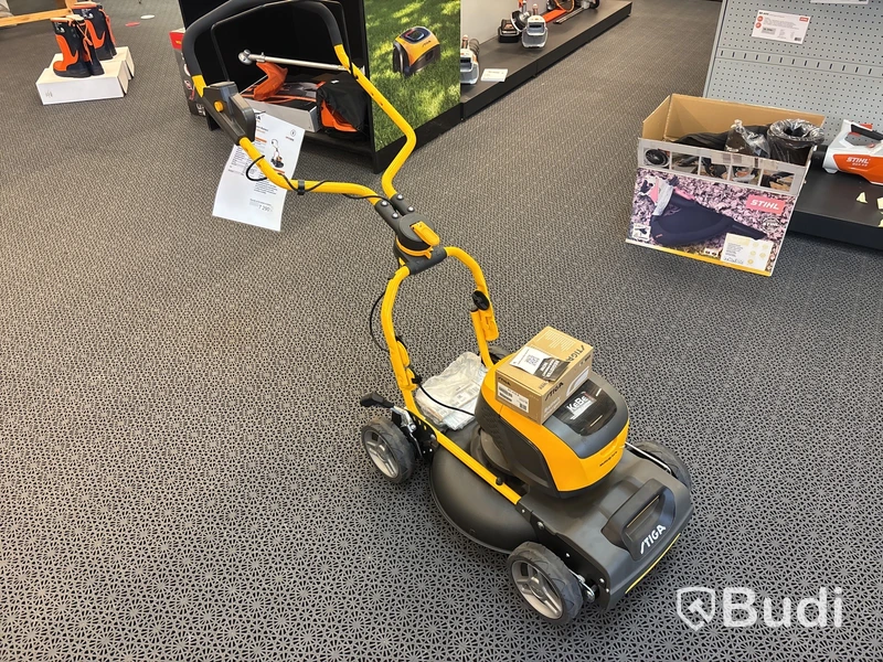 Batteridriven gräsklippare Stiga Multiclip 547e