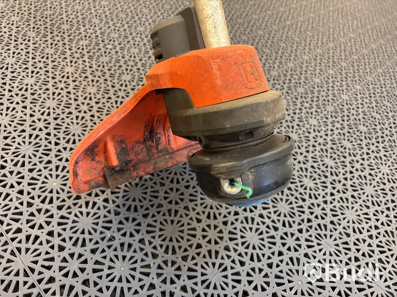 Batteridriven grästrimmer Husqvarna 315iC