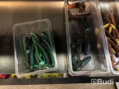 Parti gummibeten & kepsar inklusive ställ