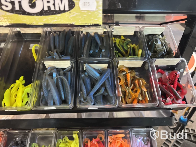 Parti gummibeten & kepsar inklusive ställ