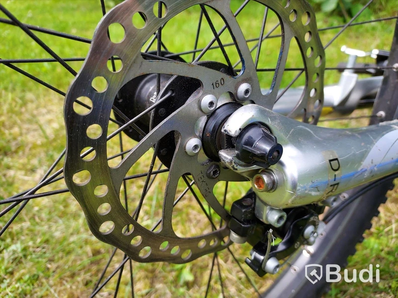 Crescent mountainbike 18 vxl m skivbroms samt fjädring fram