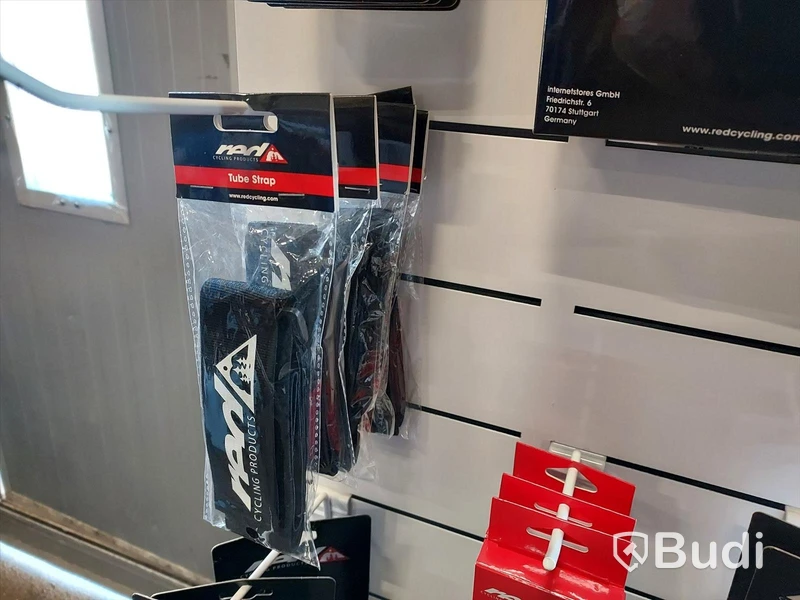 Nya cykelreserdelar/tillbehör, bromsbelägg, skärmar, pumpar osv