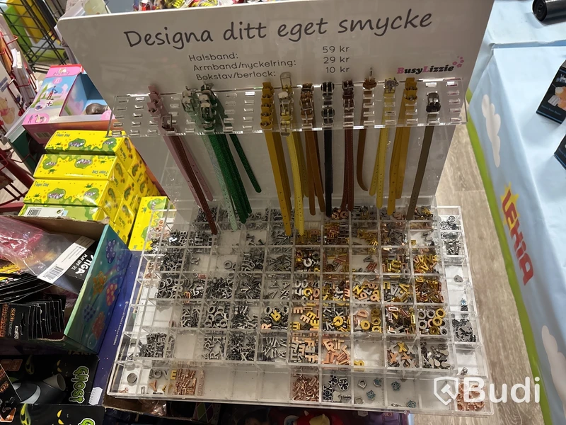 Parti leksaker, kort & utklädnad