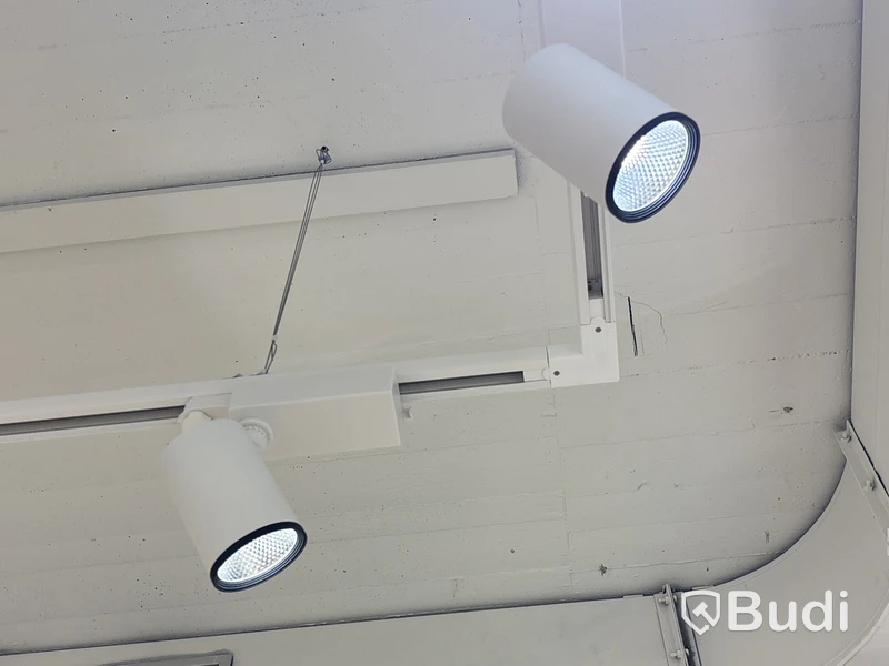 150 m belysningsskenor & 158 st ledspotligts