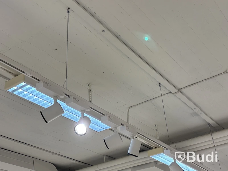 150 m belysningsskenor & 158 st ledspotligts