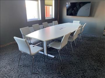 Konferensbord med 10 stolar 