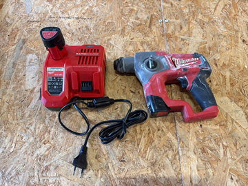 Borrhammare Milwaukee M12 CH