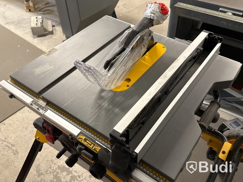 Klyvsåg Dewalt DWE7492 med sågbord DWE74911
