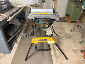 Klyvsåg Dewalt DWE7485 med sågbord DWE74911