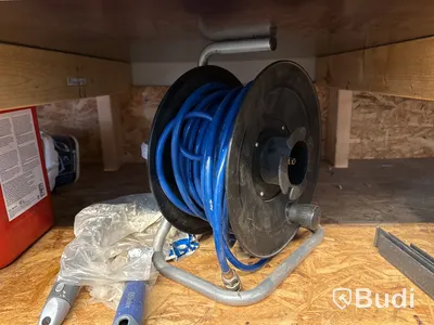 Parti handverktyg för bland annat plåtbearbetning
