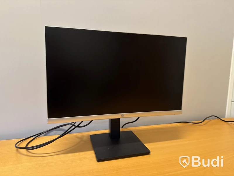 Kontorsmöblemang & monitor
