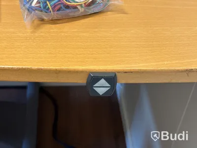 Kontorsmöblemang & monitor