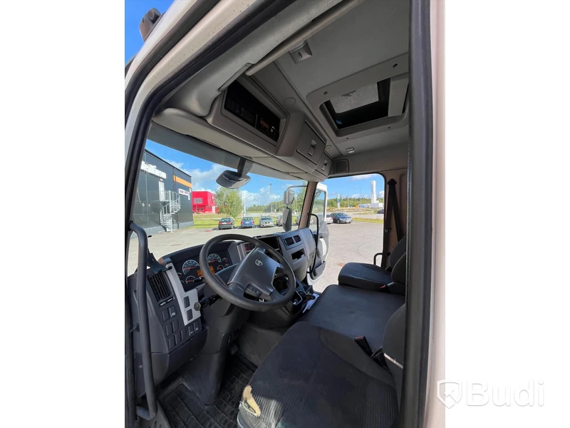 Skåpbil VOLVO FL 4X2 - 2013 Öppningsbar sida