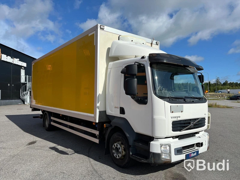Skåpbil VOLVO FL 4X2 - 2013 Öppningsbar sida
