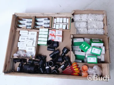 Parti med elektronikprodukter, Totalt ord. pris inkl. moms: ca 2000 kr