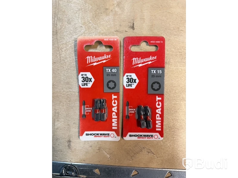 Paket med diverse småverktyg och tillbehör, Milwaukee, totalt ord. pris ink moms ca: 3000 kr