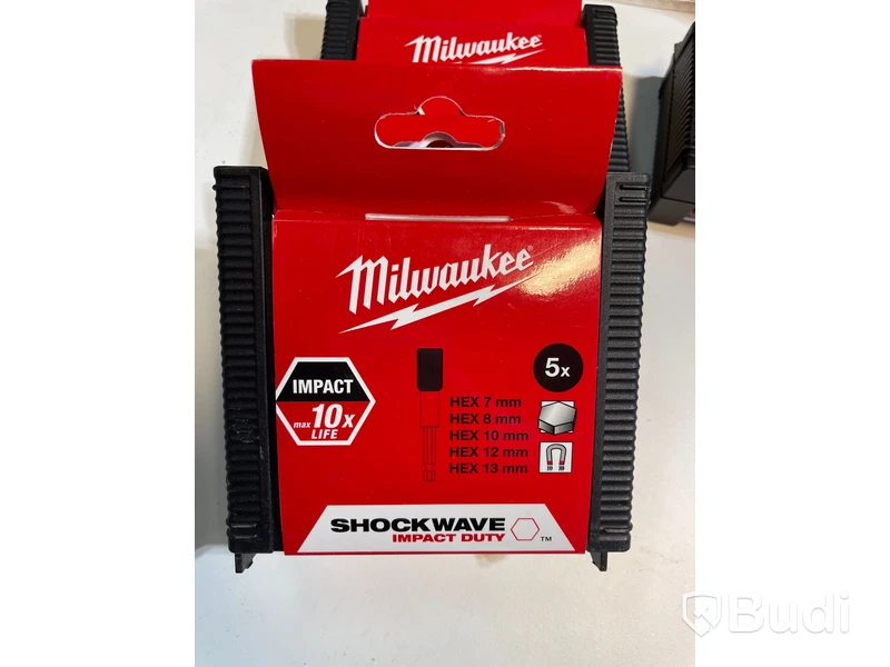 Paket med diverse småverktyg och tillbehör, Milwaukee, totalt ord. pris ink moms ca: 3000 kr