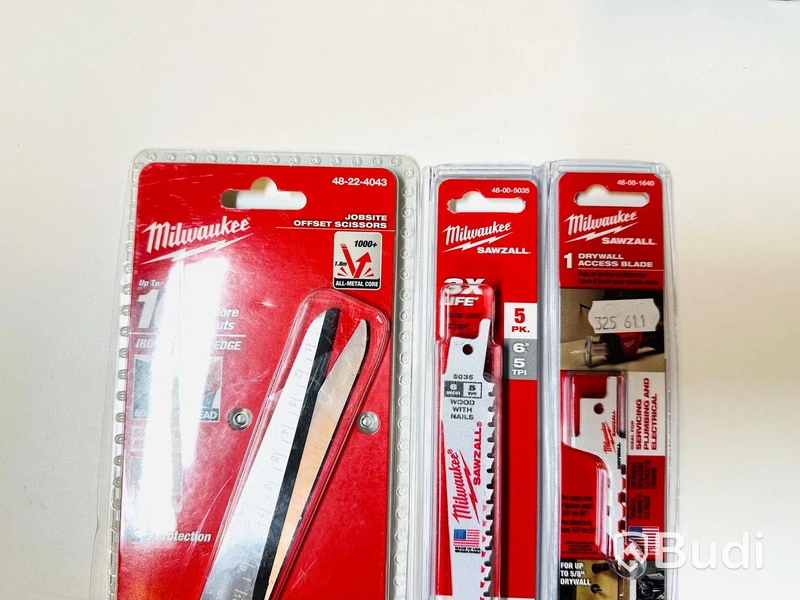 Paket med diverse småverktyg och tillbehör, Milwaukee, totalt ord. pris ink moms ca: 1000 kr