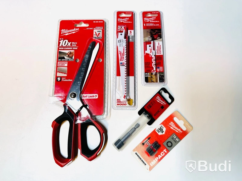 Paket med diverse småverktyg och tillbehör, Milwaukee, totalt ord. pris ink moms ca: 1000 kr