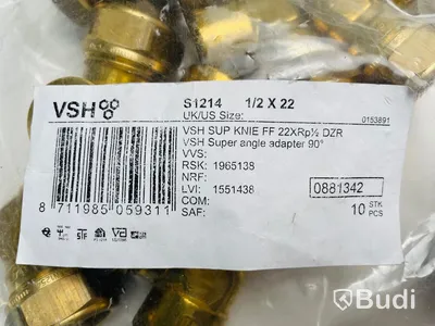 43 st vinkelkopplingar 22XR15 90° klämring x invändig gänga mässing VSH super - totalt ord. Pris ca: 4300 kr. Ny.