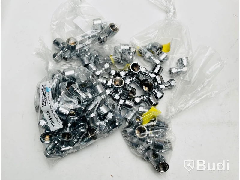 73 st vinkelkopplingar 12XR15 90° klämring x invändig gänga krom VSH super - totalt ord. Pris ca: 4745 kr. Ny.
