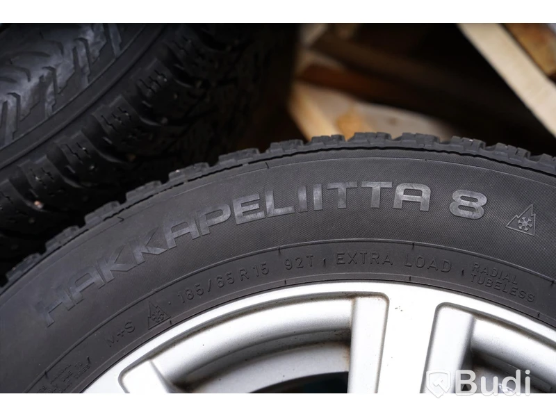 Vinterhjul dubb M+S 4 st - Hakkapeliitta 8, Nokian.