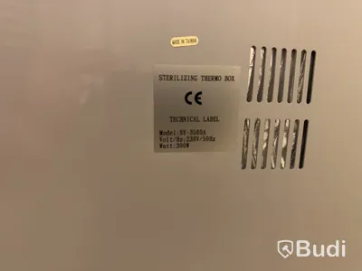 Behandlingsrum skönhet Behandl.bänk justerbar QUIRMED. Ugn CHI LI SY-3560A. Ångmaskin Giovanni. Peelingmaskin. Ugn för stenar.