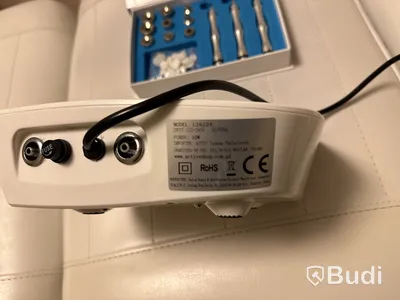 Behandlingsrum skönhet Behandl.bänk justerbar QUIRMED. Ugn CHI LI SY-3560A. Ångmaskin Giovanni. Peelingmaskin. Ugn för stenar.
