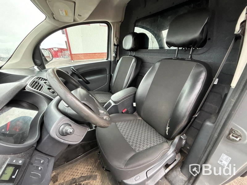 Skåpbil Renault Kangoo Maxi | 18505 mil | 2015