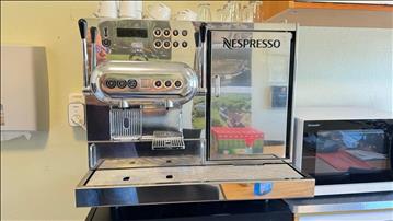 Kaffemaskin Nespresso Aquila 