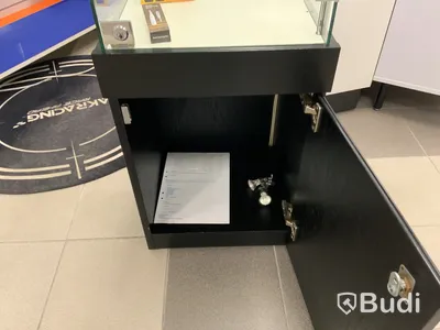 Displayställ i glas