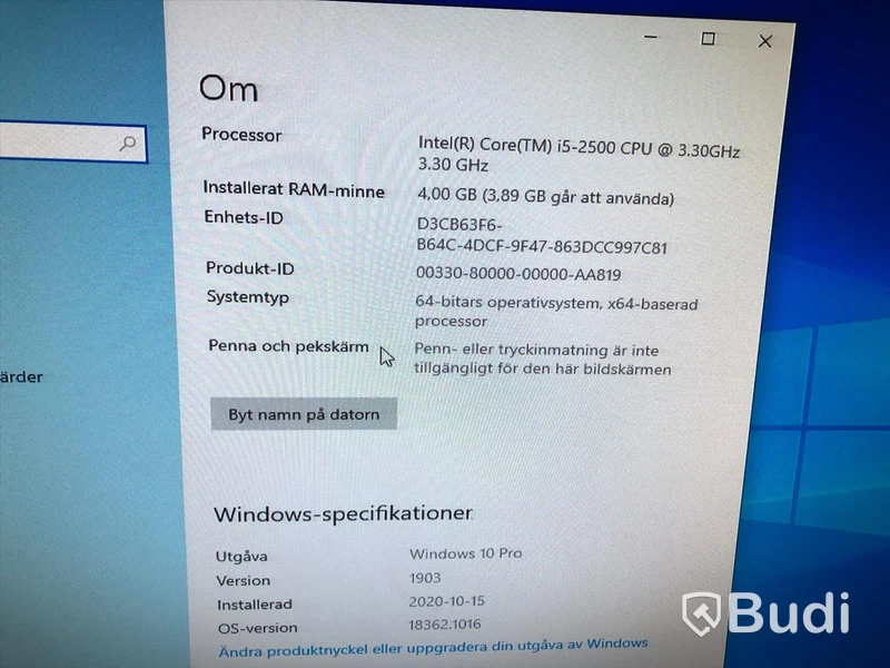 4st Kontorsdatorer m skärmar, tangentbord och mus