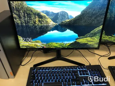 2st Datorer Lenovo Ideacenter m Samsung 24" skärmar