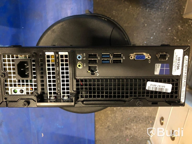 4st Datorer DELL m Samsung 24" skärmar