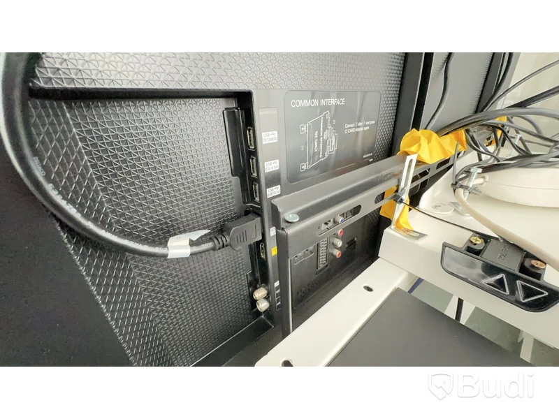 Samsung TV UE55H6275SU - på hjul.