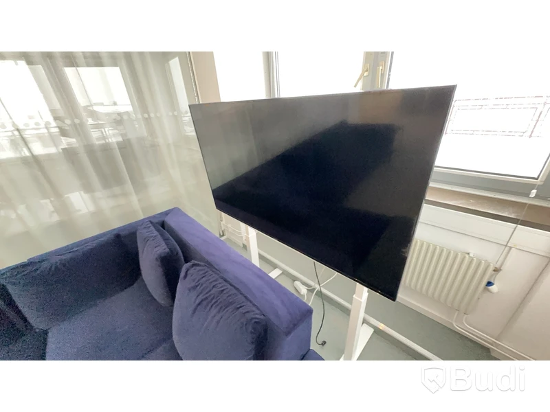 Samsung TV UE55H6275SU - på hjul.