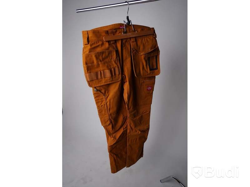 2 arbetsbyxor, 2 t-shirts, DEPALMA. Strl M