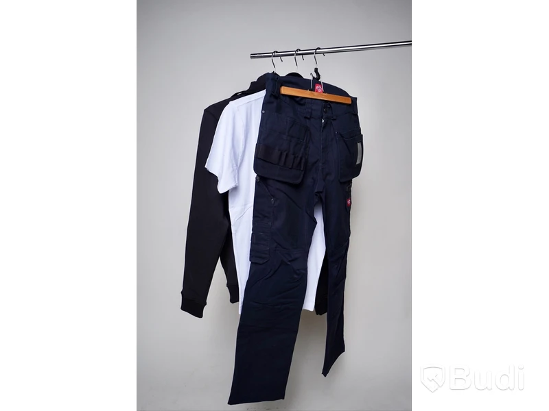 Arbetsbyxor, t-shirt, hoodie, DEPALMA. Strl M.