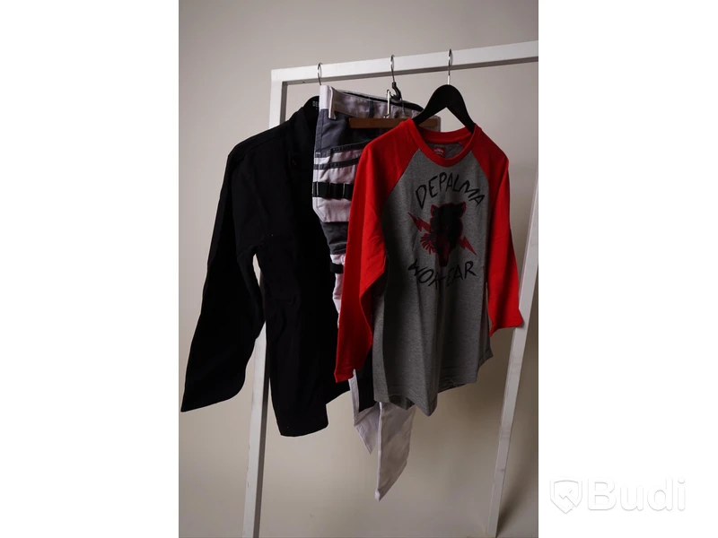 Arbetsbyxor strl 50 (OBS! Lite avklippta), arbetskjorta, långärmad t-shirt, strl M