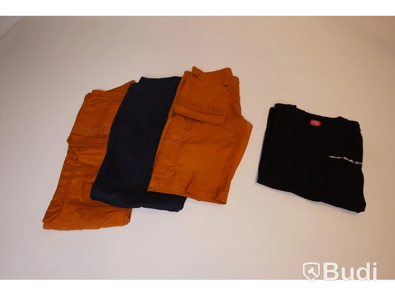 DePalma Arbetsbyxor strl 34, chinos strl 34, shorts strl 32, t-shirt strl L