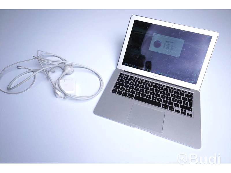 Macbook Air 13 tum, 2017, 1.8 Ghz, 8 GB RAM, 128 GB HD