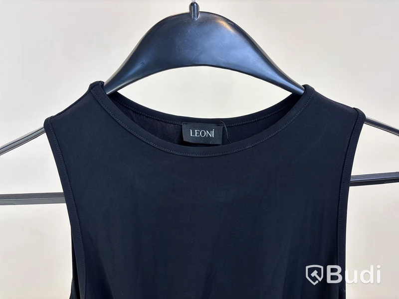 Klänning Leoni Oeuvre Draped Dress, svart, stl. S - By Nathalie Schuterman, Design Filippa Fuxe