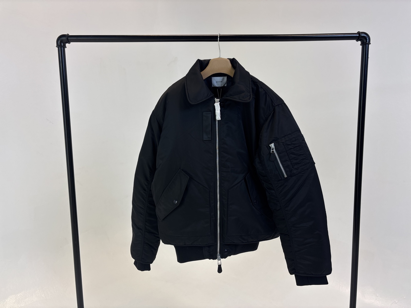 Vinterjacka Eytys Unisex Polaris, svart, dam 44/herr 54