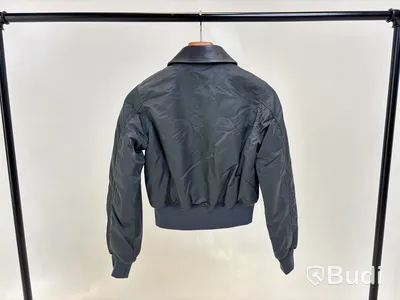 Jacka Eytys, Unisex, stl. dam 36, herr 46