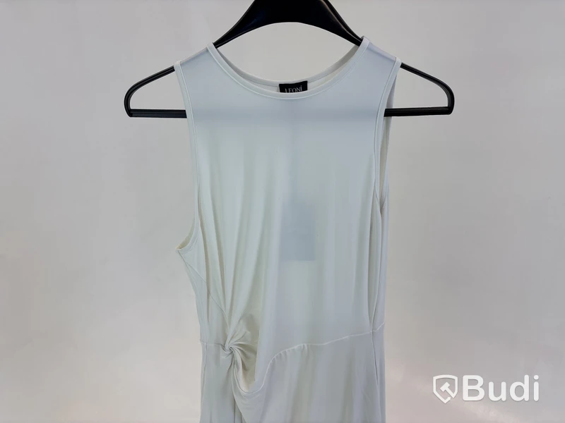 Klänning Leoni Oeuvre Draped Dress, vit, stl. M - By Nathalie Schuterman, Design Filippa Fuxe