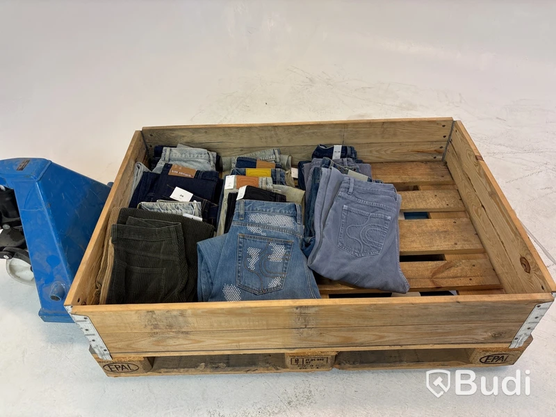 Parti med jeans Eytys, olika modeller och storlekar