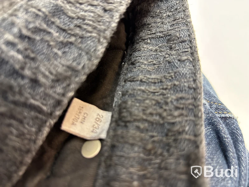 Partir med jeansshorts Eytys, olika modeller och storlekar